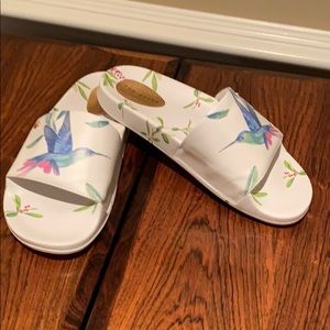 Women’s slides
